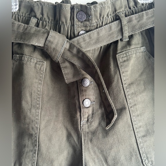Banana Republic Paper Bag waist Shorts army green - Picture 3 of 4